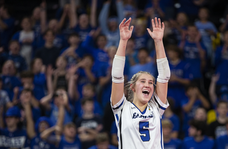 Volleyball shop scores live